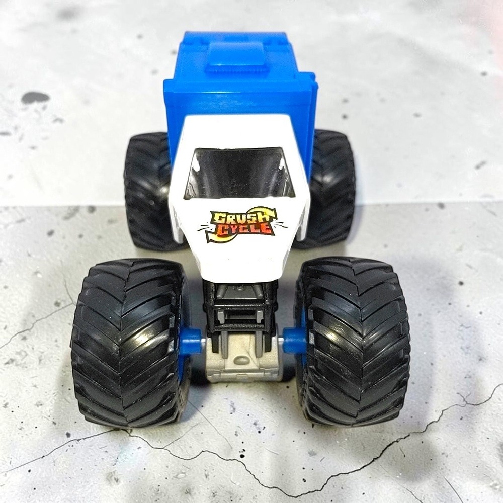 Monster Jam Spin Master Crush Cycle Truck 1:64 Kids Blue Garbage Trash Toy Rare